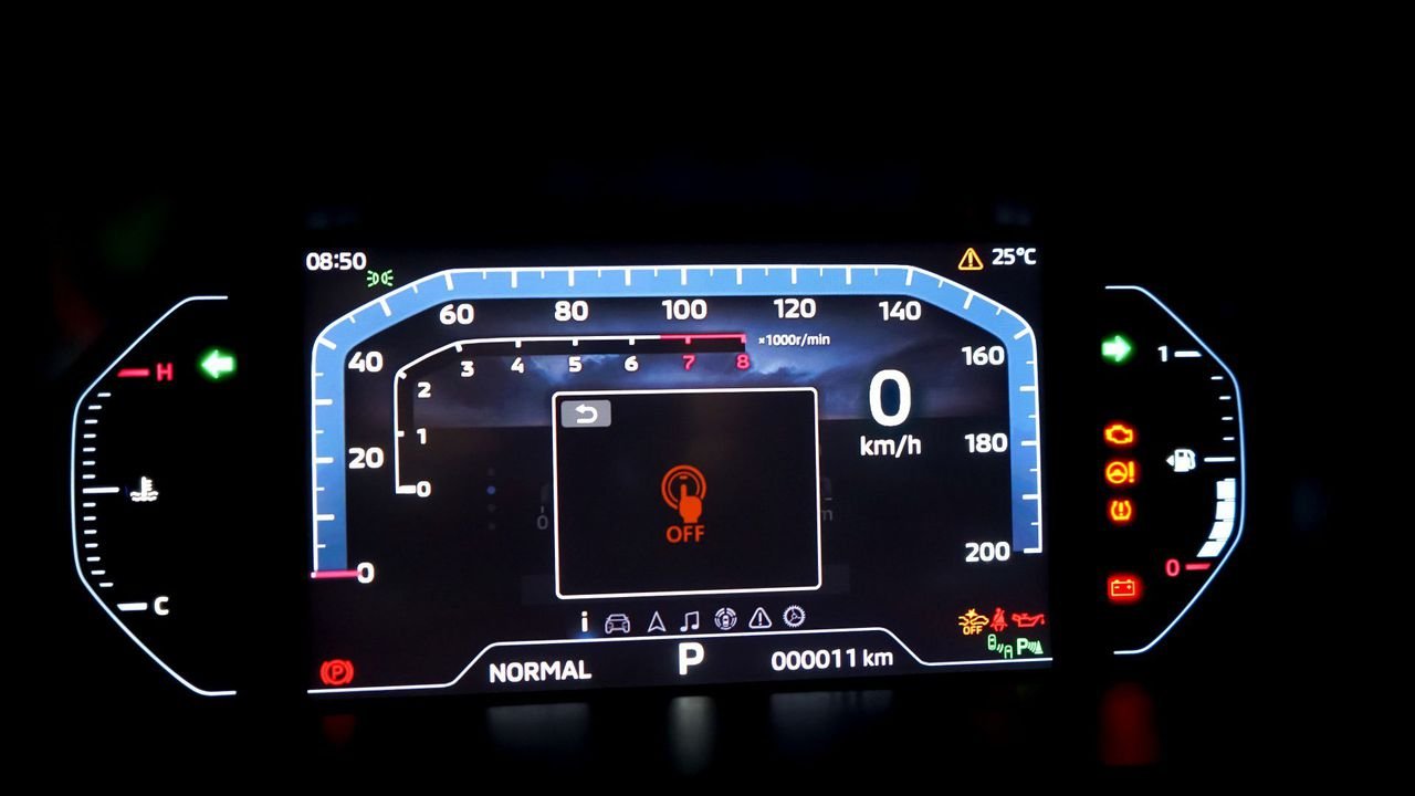 Màn hình trung tâm trên Mitsubishi XForce