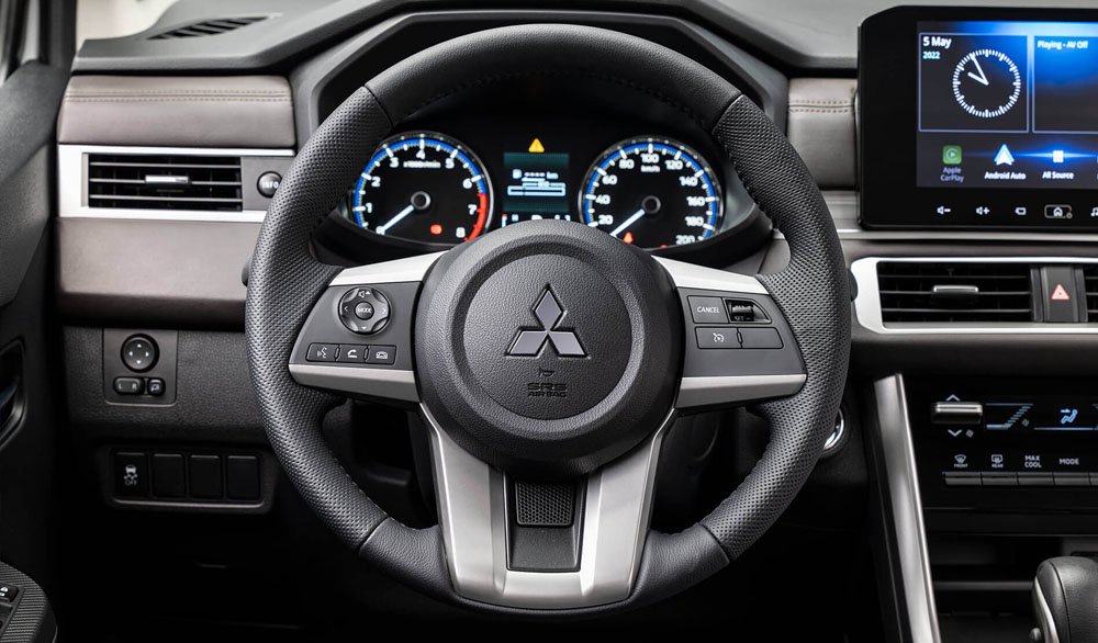 Vô lăng 3 chấu trên Mitsubishi Xpander