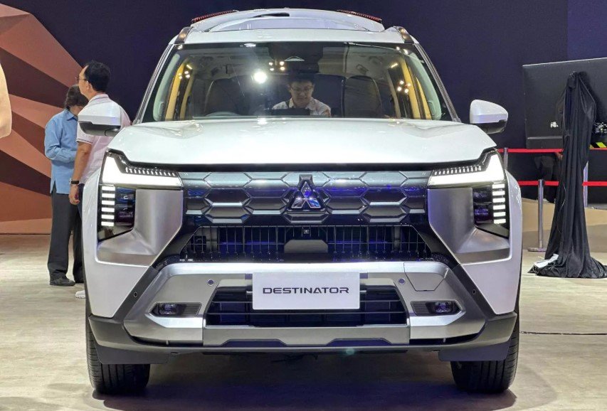 Mitsubishi Destinator